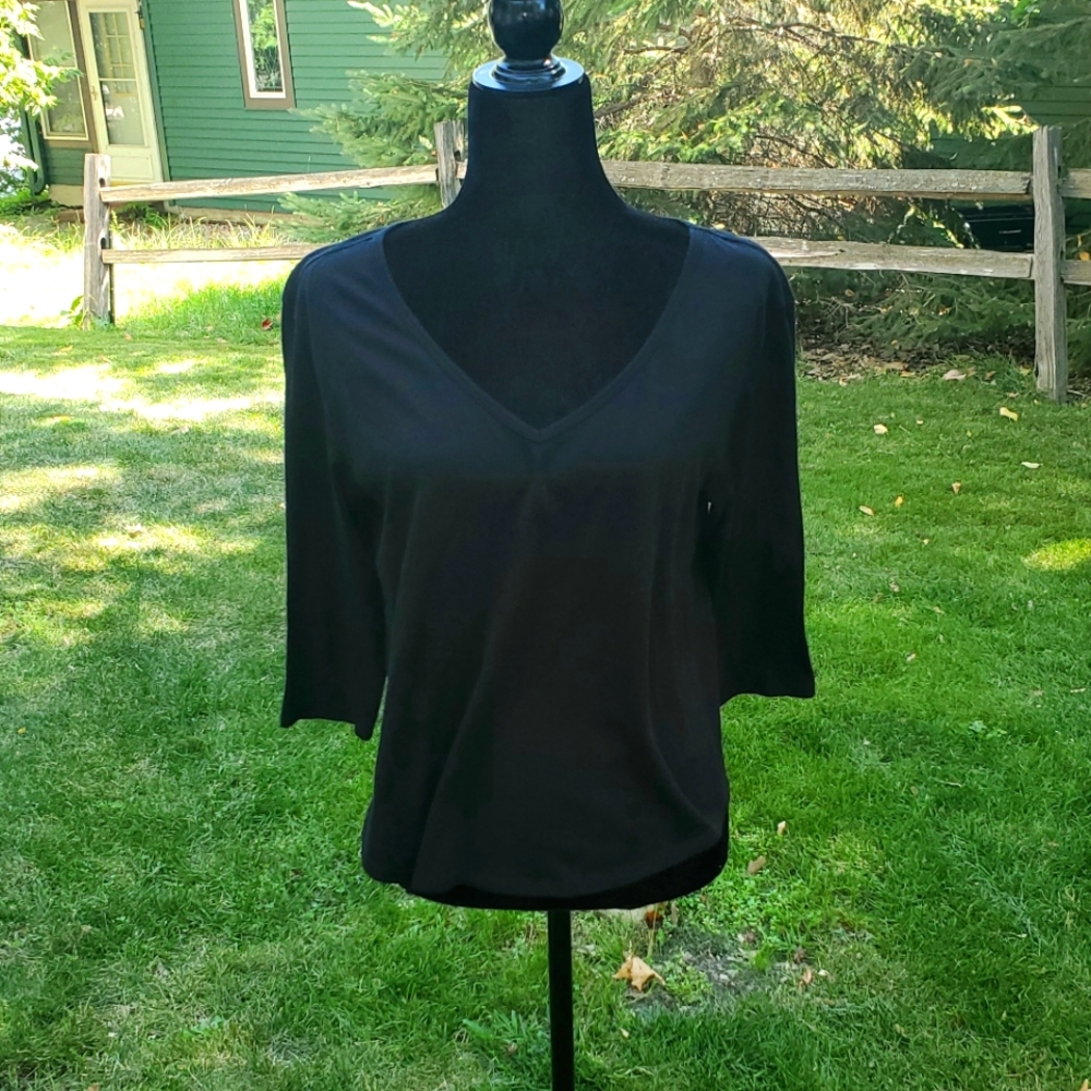 Victoria's Secret 3/4 Sleeve Lightweight Tee